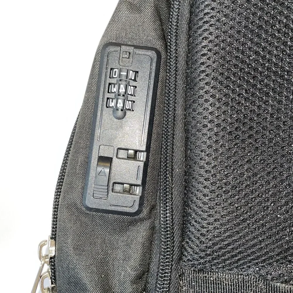 Victoria Tourist Anti-Theft Laptop Backpack - USB Port & Combination Lock EUC